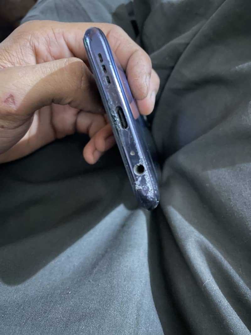 Redmi Note 10s 3