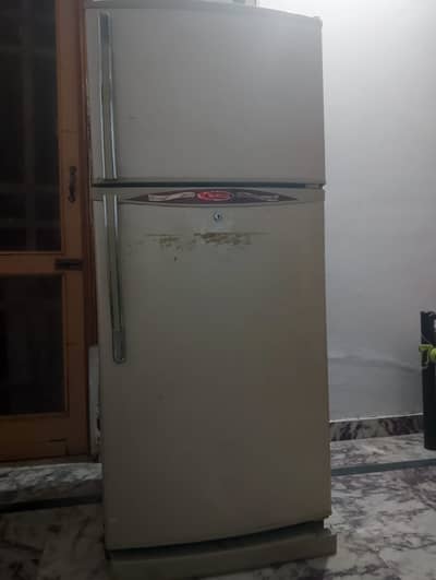 Used Refrigerator Waves  size-12CF