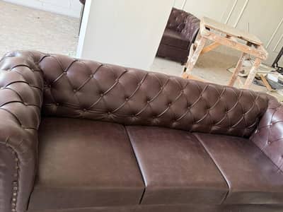 sofa aur table