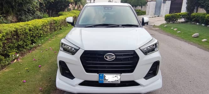 Daihatsu Rocky Premium G 2020 Pearl white 4.5 Grade