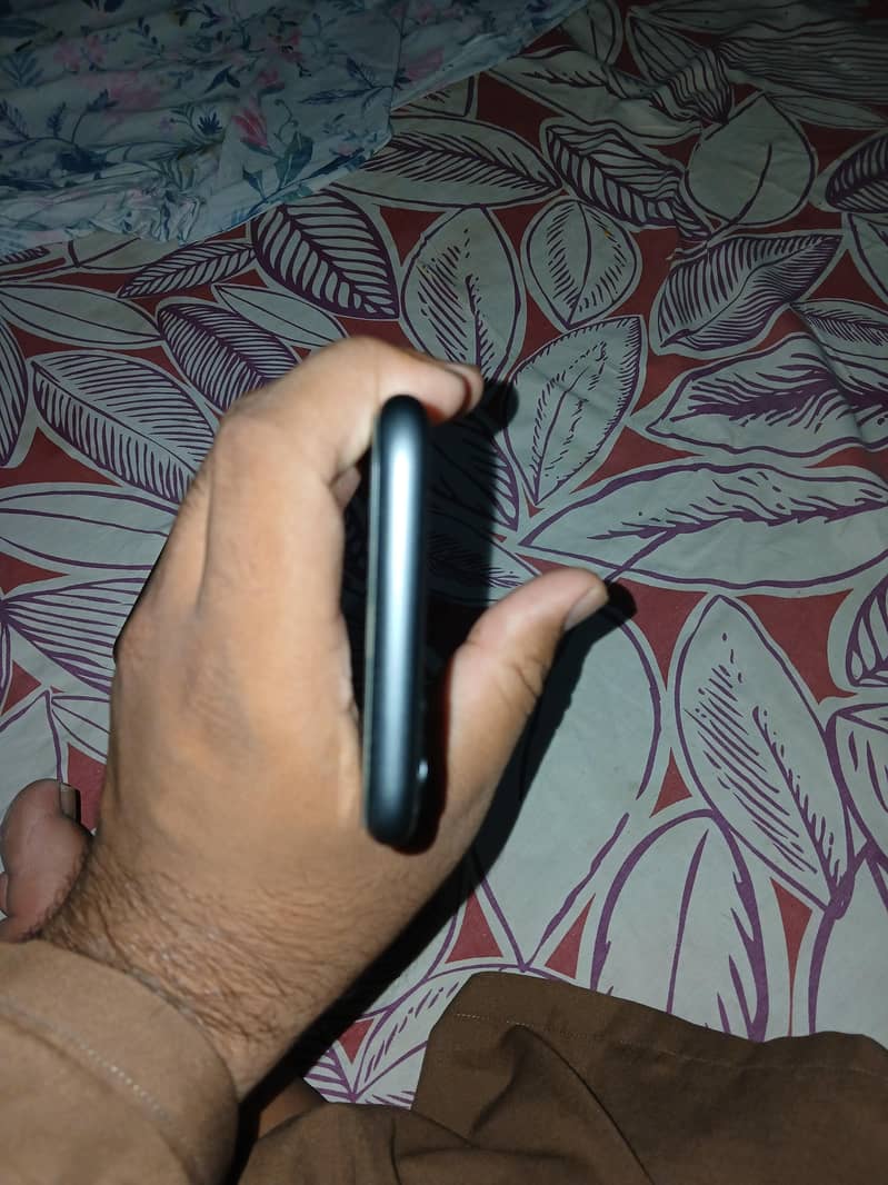 Iphone 11 4