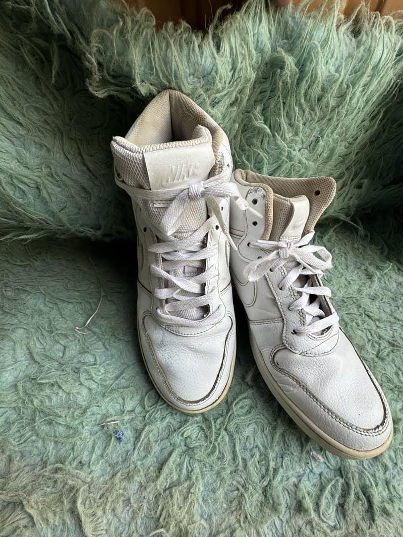 Thrift shoe 0
