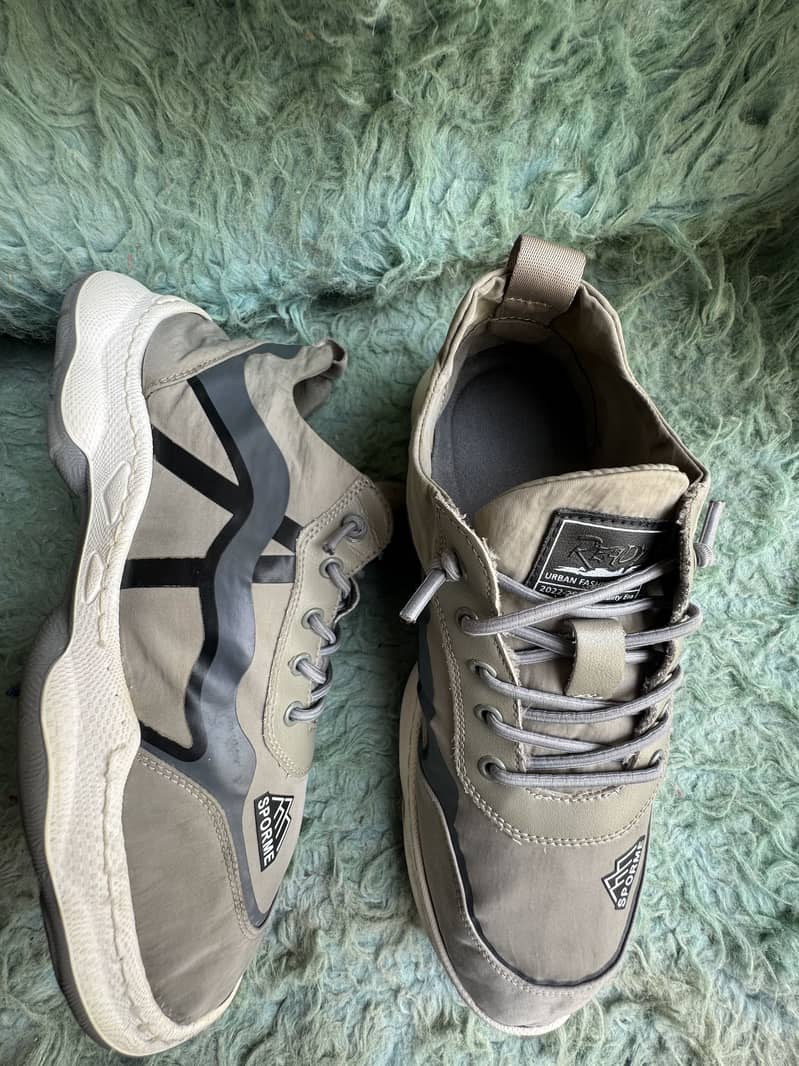 Thrift shoe 4