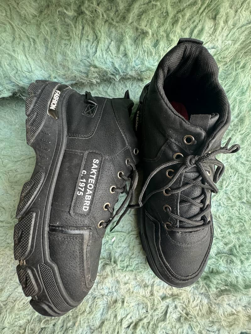 Thrift shoe 8