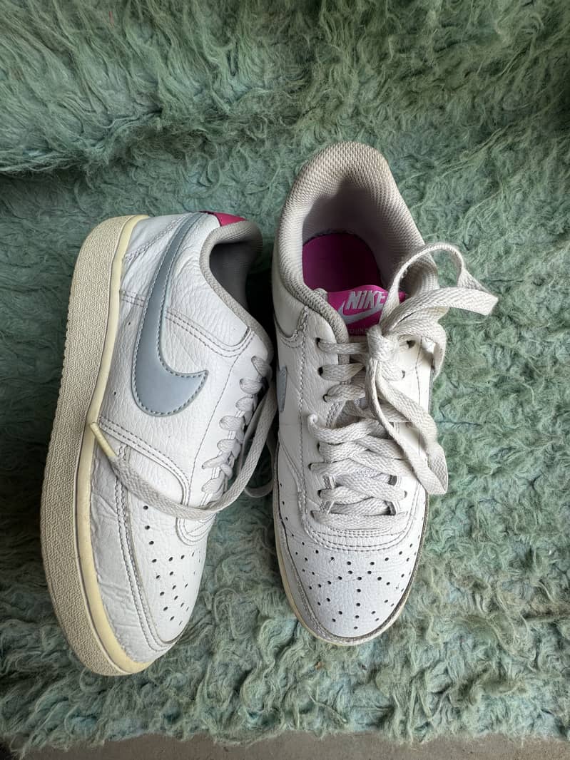 Thrift shoe 13