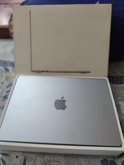 MacBook Air 2025  M4