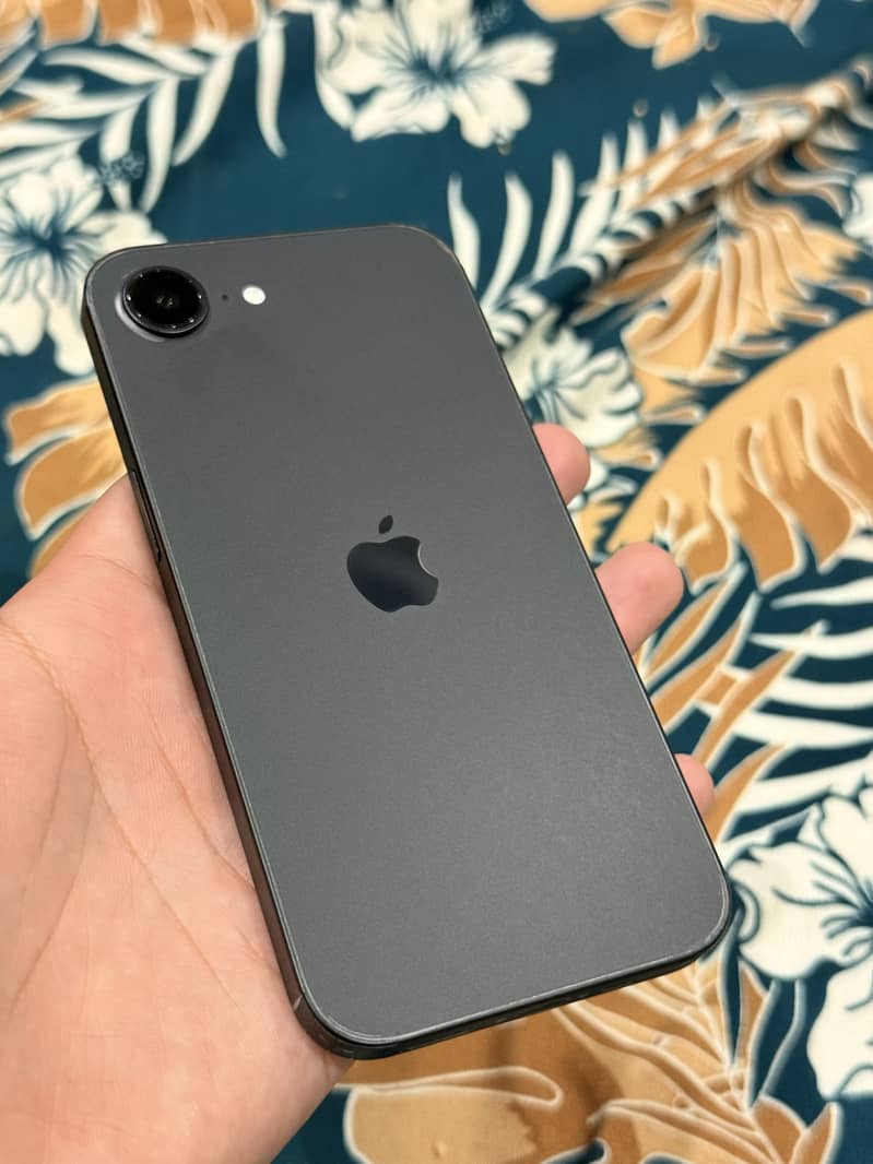Iphone 16e 0