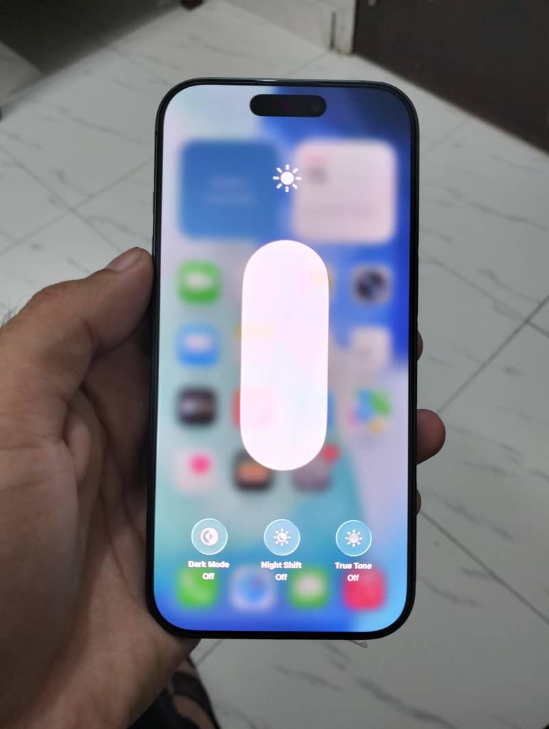 Apple iPhone 17 1