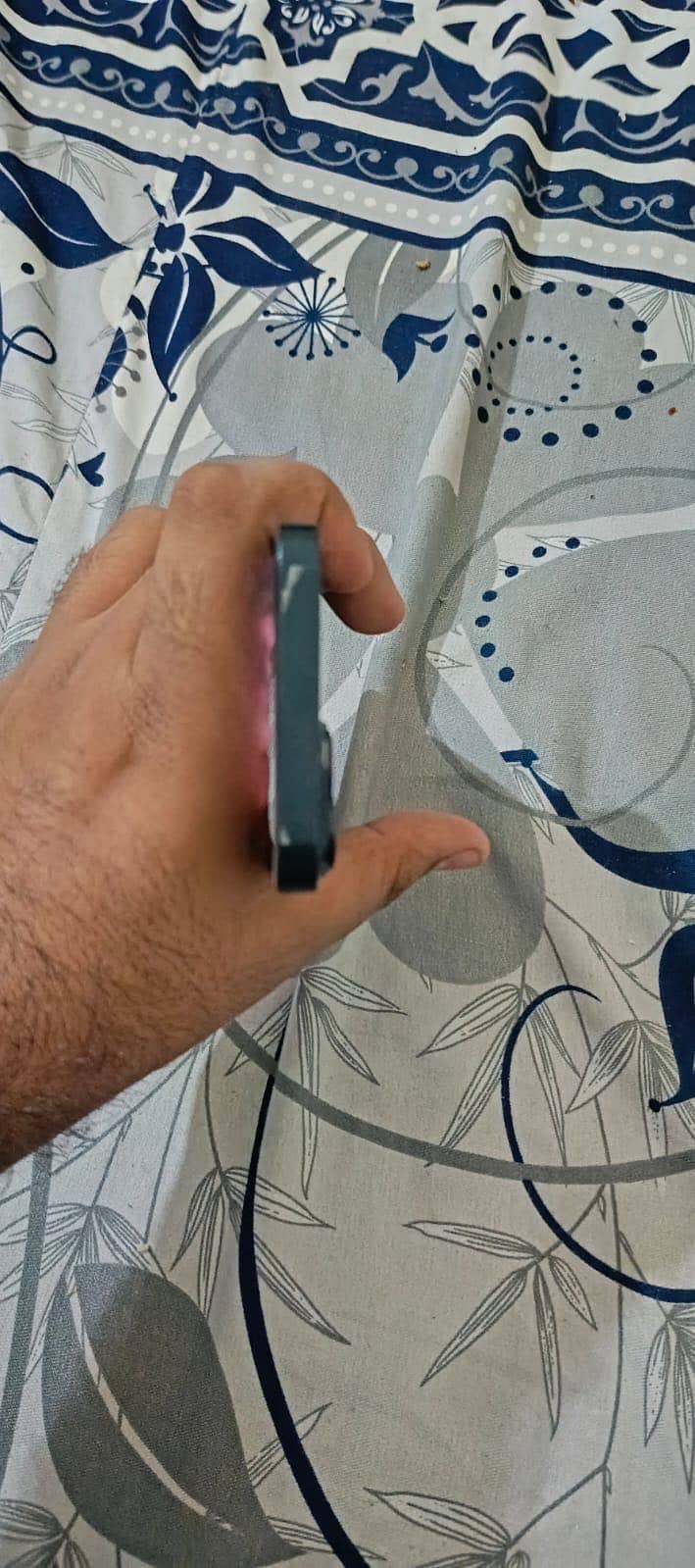 iPhone 14 3