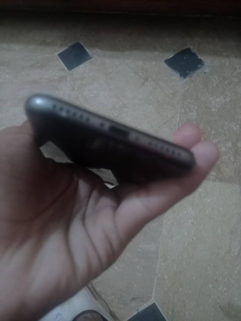 iphone 8 3