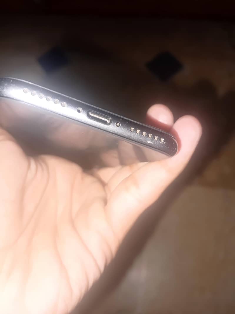 iphone 8 4