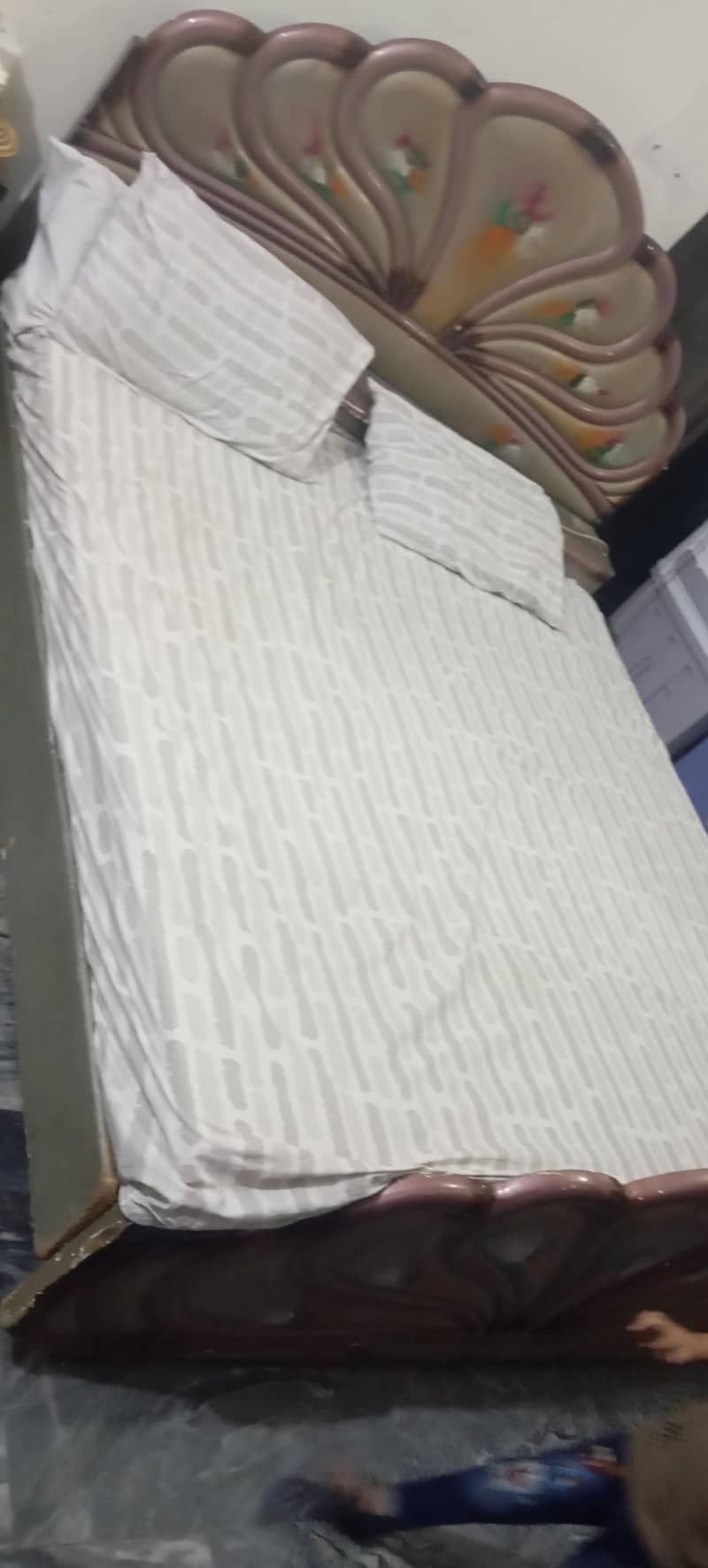 Deco paint bed 3