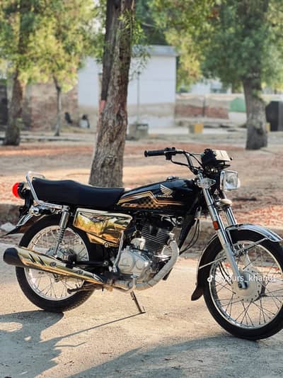 Honda 125s gold edition