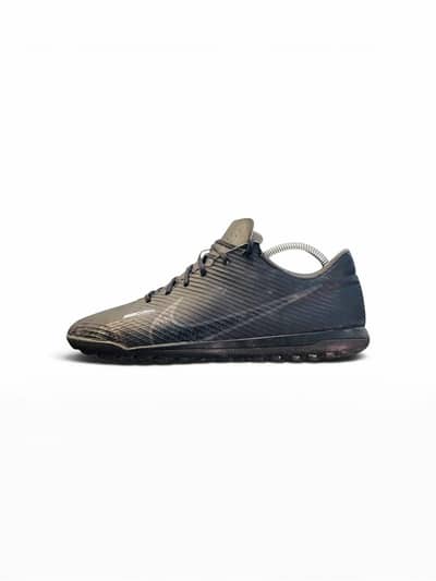 football shoes griper