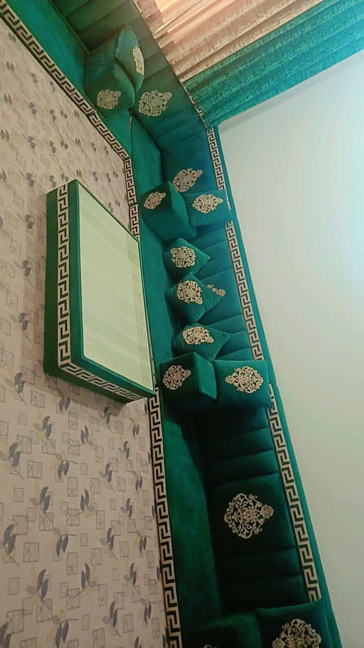 majlis sofa 1