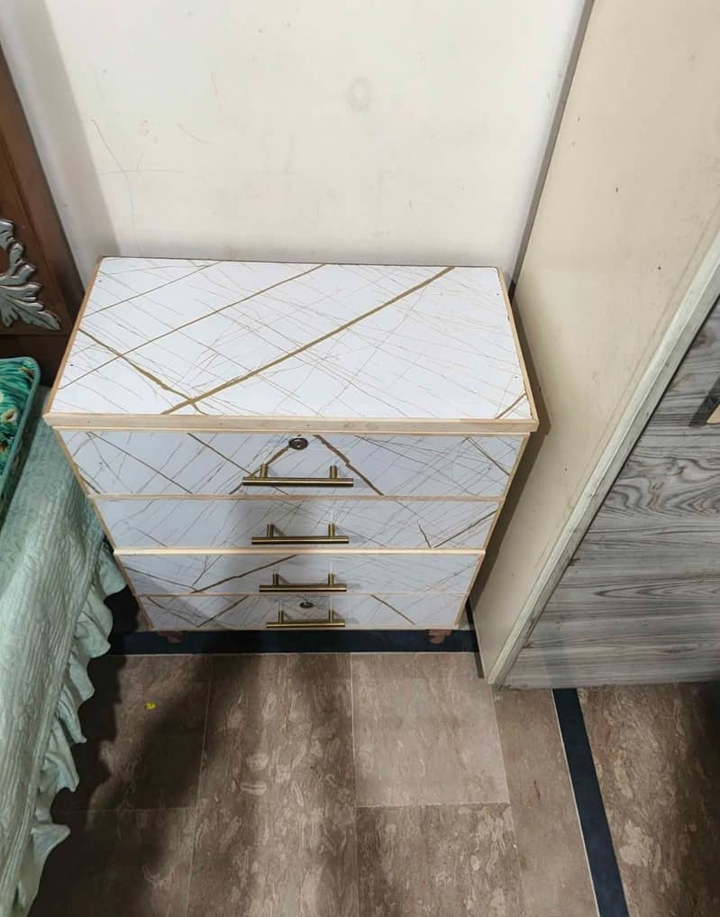 drawers table 1