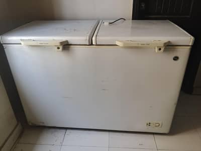 FREEZER / DEEP FREEZER/ REFRIGERATOR