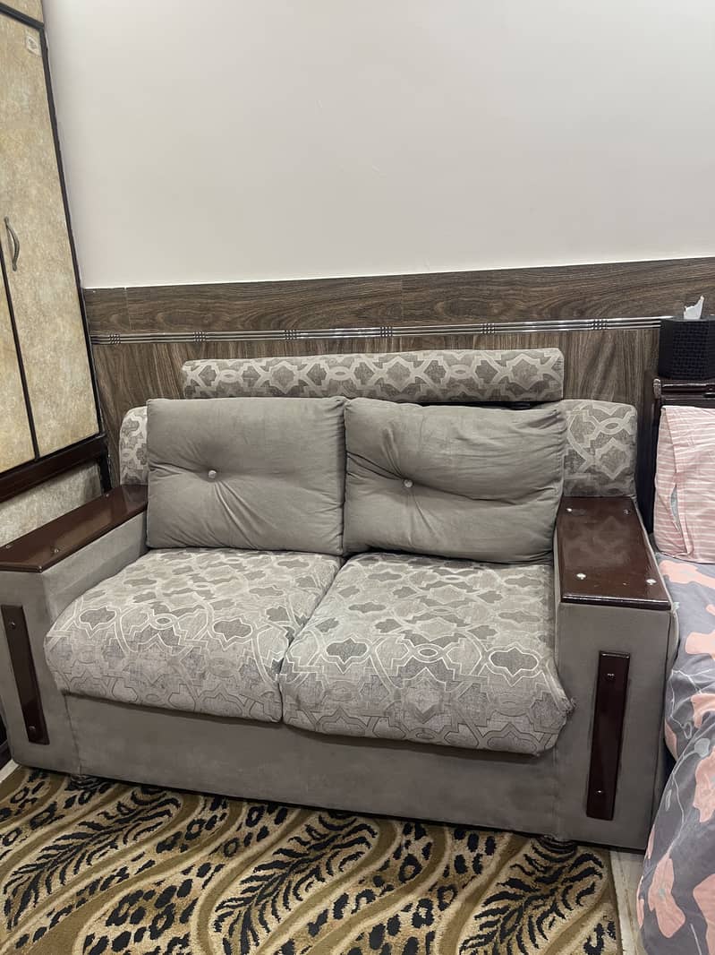 sofa with cushion 1