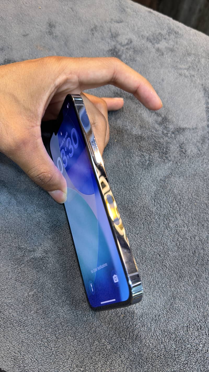 Apple iPhone 13 Pro 0