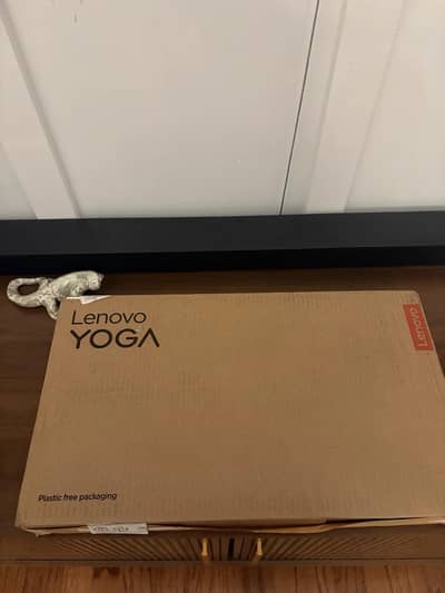 Lenovo Yoga Slim 7 Aura Edition Copilot+PC Ultra 5
