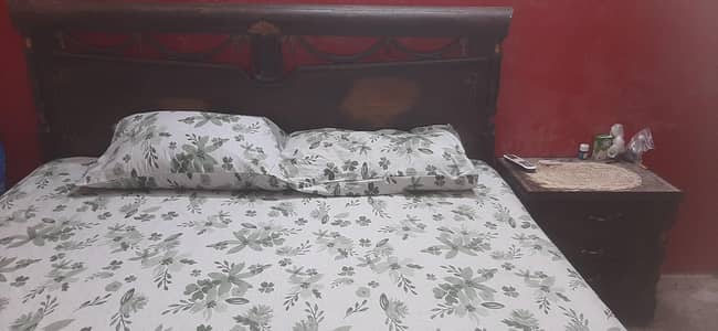 Urgent sale bed and wardrobe