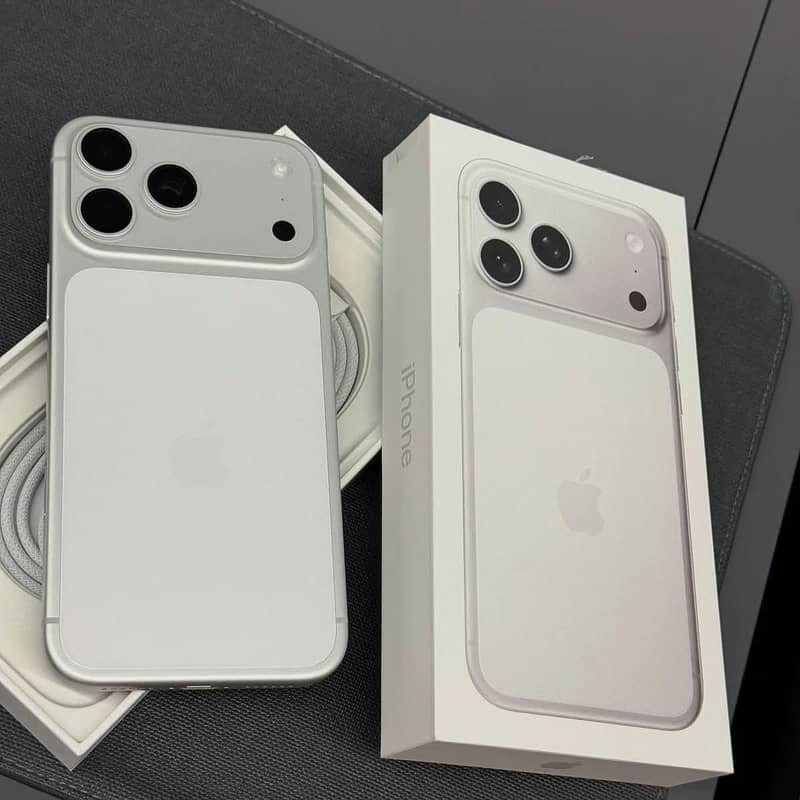 Apple iPhone 17 Pro Max 0