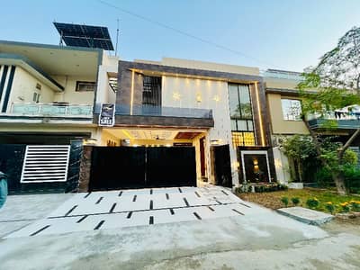 10 Marla most luxurious House for sale