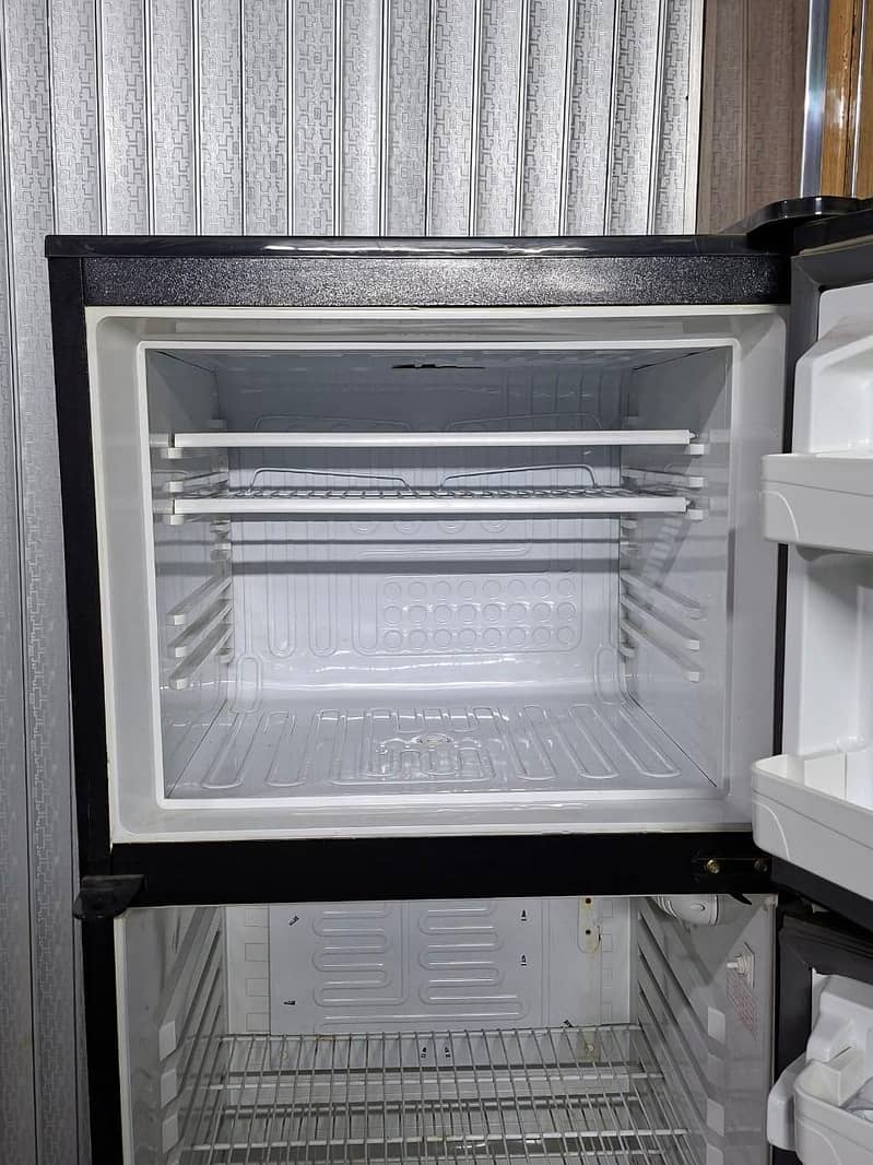 General fridge 3