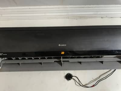  GREE 1.5 Ton Inverter AC For Sale 
