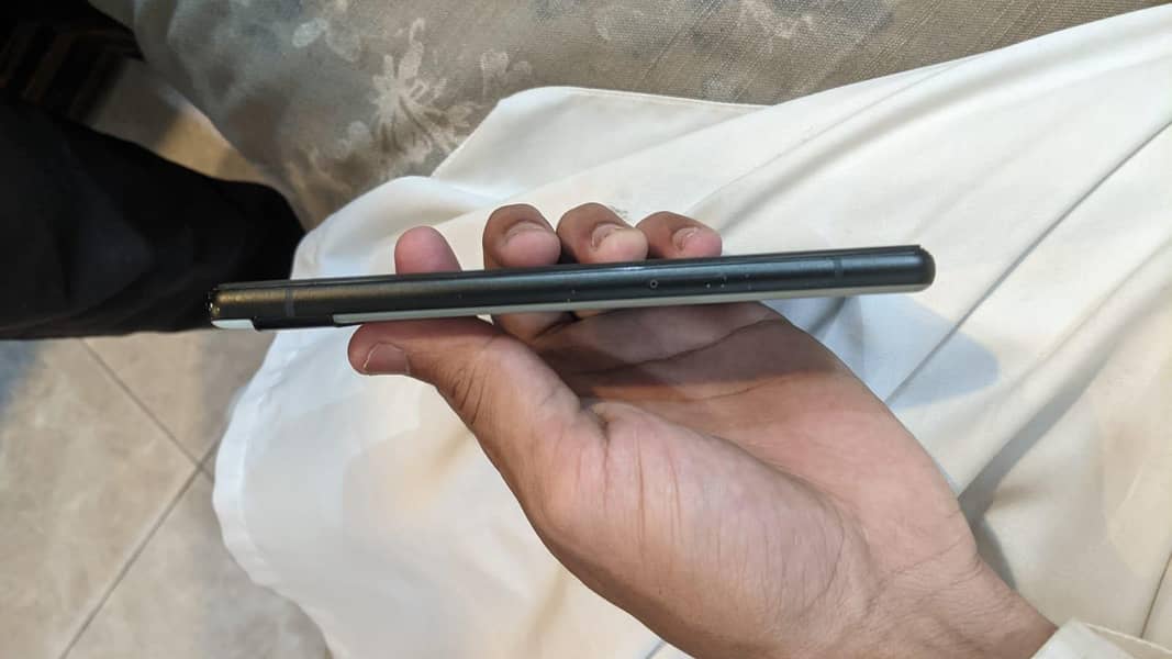Google pixel 6A 3