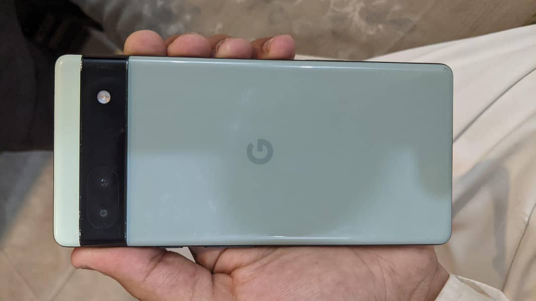 Google pixel 6A 8