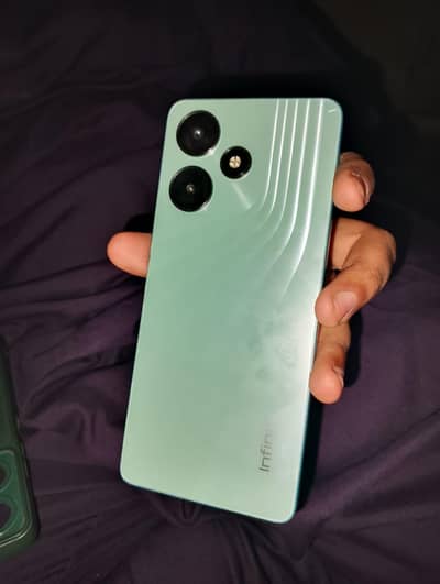 Infinix hot 30.8/128