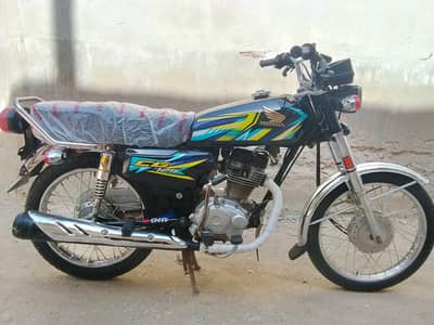 Honda125 Model 2016 Hyderabad number ha urgent sell no sms only phone