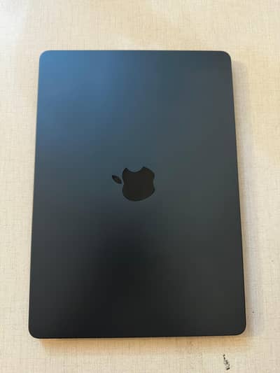 MacBook Air M3 14-inch (16/512 GB) For sale, Premium+ condition