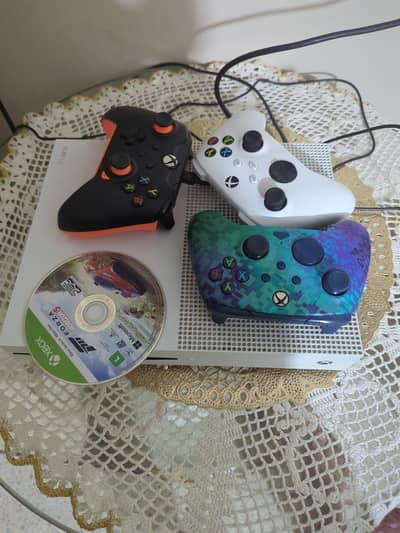 Xbox one s 1tb with Forza h5