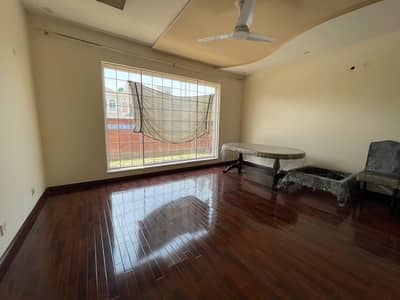 ONE KANAL FULL HOUSE AVAILABLE FOR RENT IN PHASE ONE BAHRIA ORCHARD