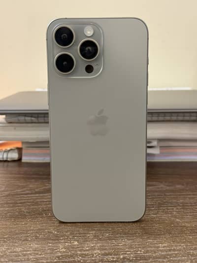 iPhone 15 Pro Max 256GB JV (read ad)