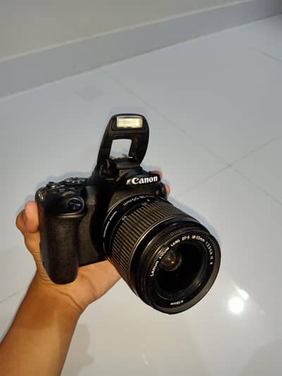 canon 200d with 18-55m and 52 mm lense