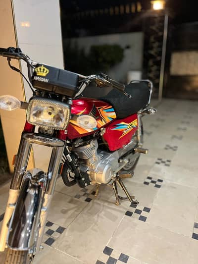 honda 125 red new