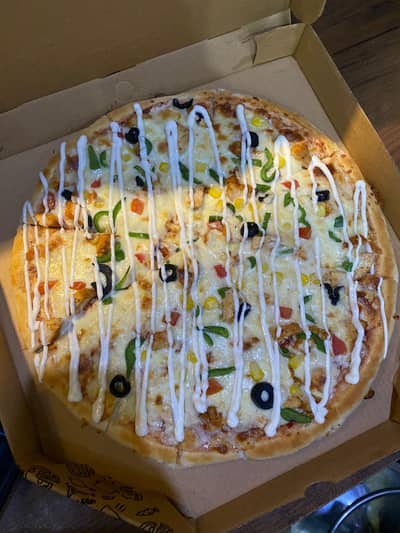 kam karny ky liya larkoo ki zorat hai