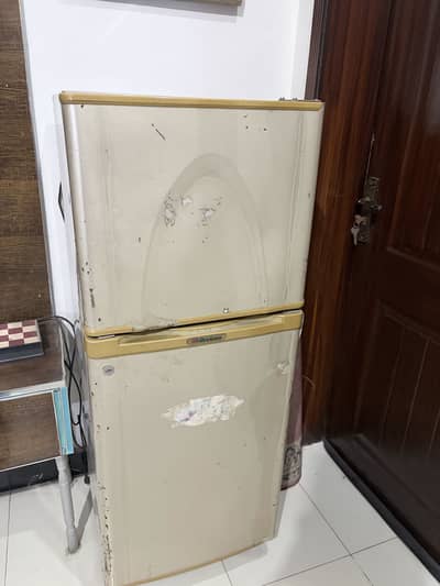 Dawlance fridge[Chilled cooling } urgent sale
