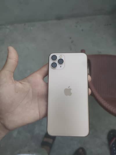 iphone 11promax 256 gb 10/9 golden