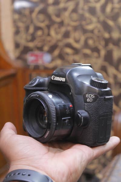 Canon 6D 20.2MP Full Frame with 50mm & 28-80mm Lens