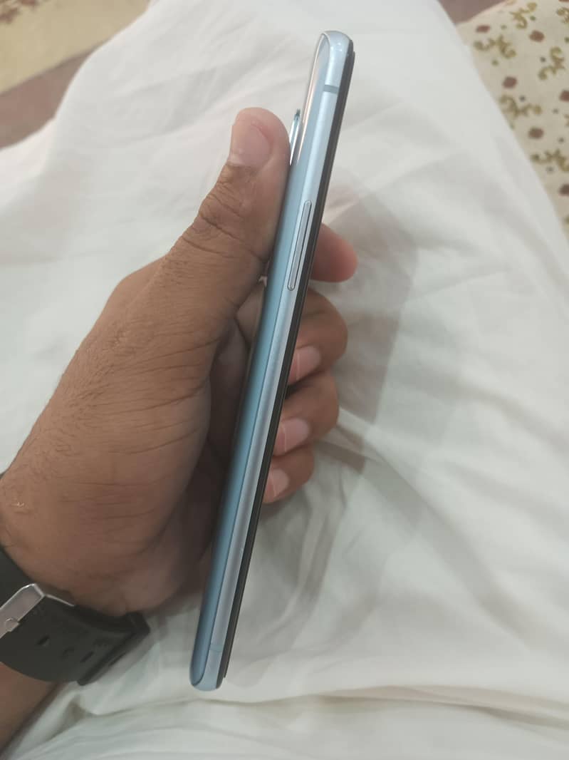 One plus 9R 8