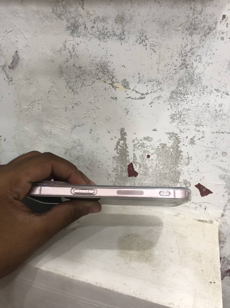 iPhone 15 1