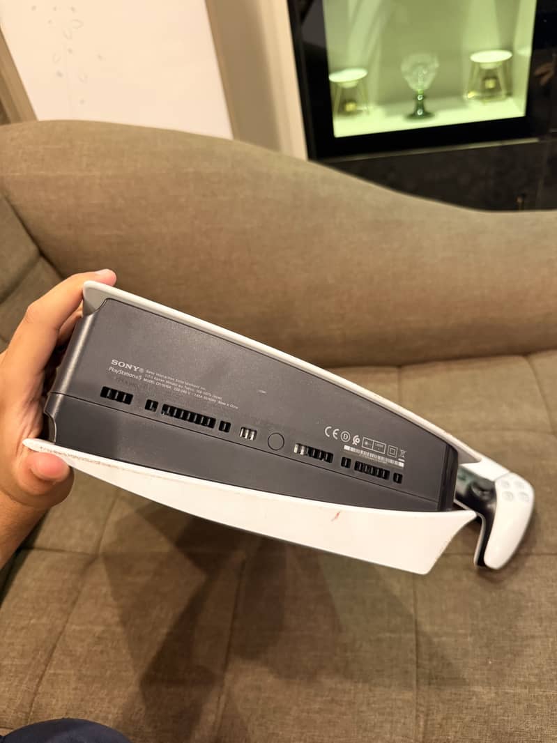 PS5 disc version 2