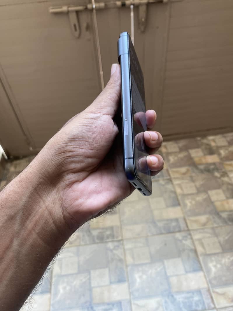 Pixel 8 4