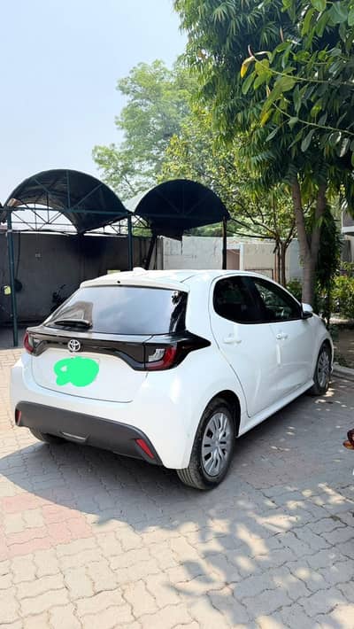 Toyota Yaris hatchback sail
