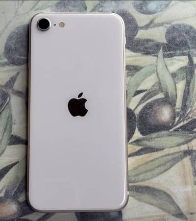i phone se 3rd gen . se 2022 .