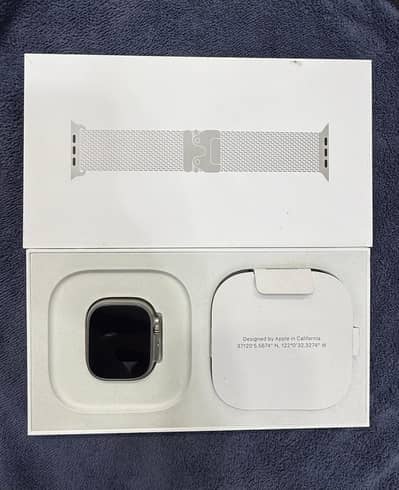 Apple watch Ultra 3 49mm with Milenase loop complete box used